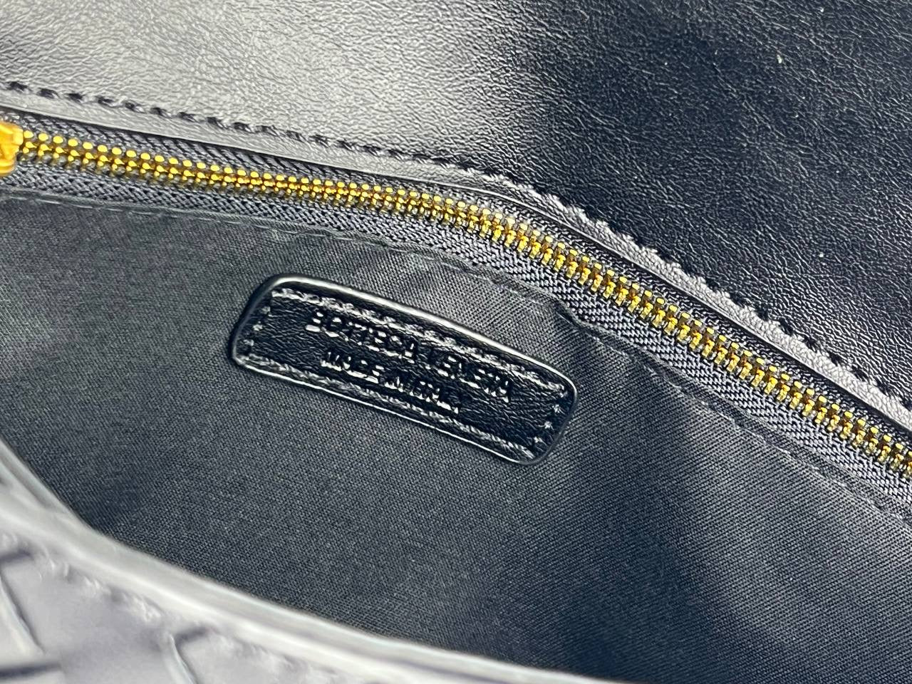 BOTTEGA